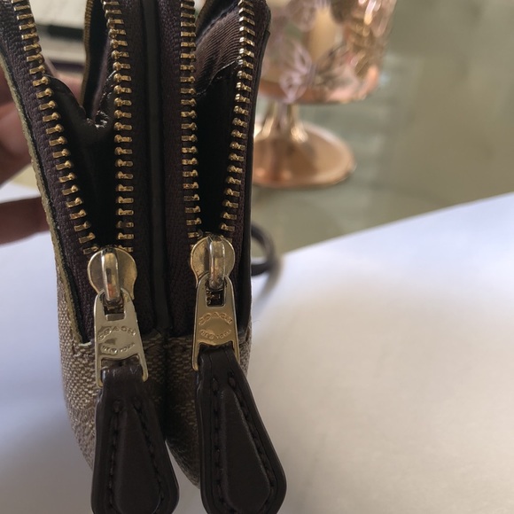 🌟COACH WRISTLET🌟 - Picture 4 of 4